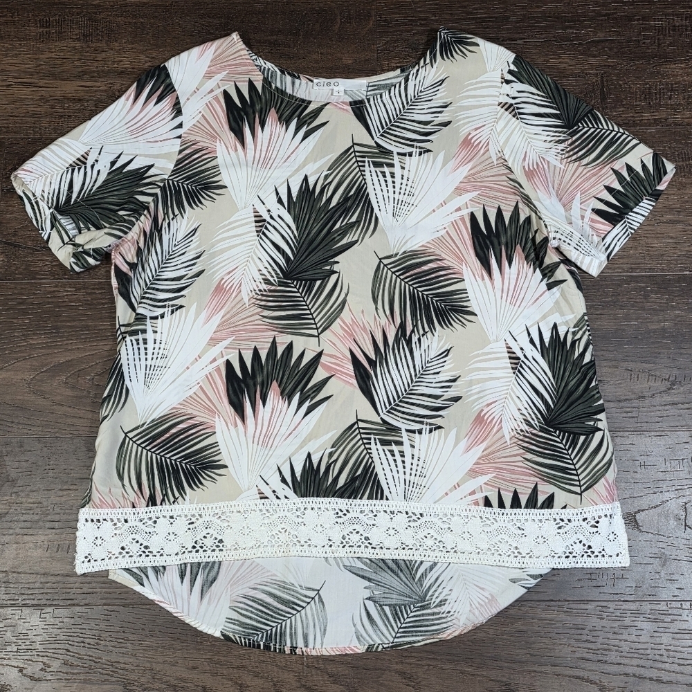 Cleo Leaf Print T-Shirt Blouse With Crochet Lace Trim